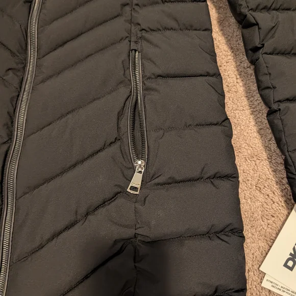 DKNYC Women's Quilted Black Puffer Coat - Picture 7 of 12